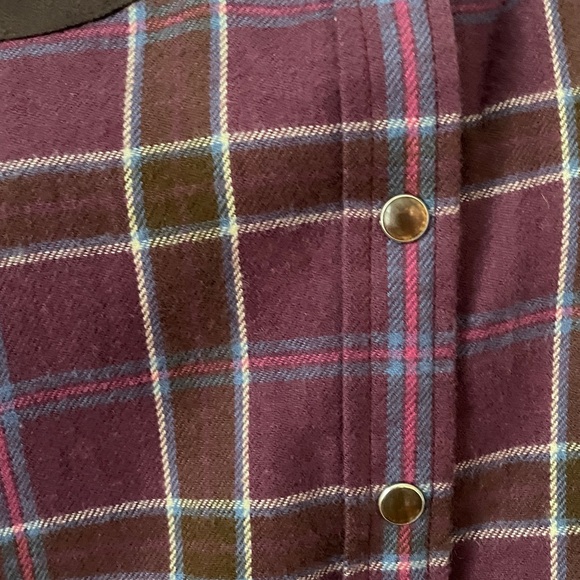 Tasha Polizzi Plum Flannel snap shirt, M - Picture 6 of 7